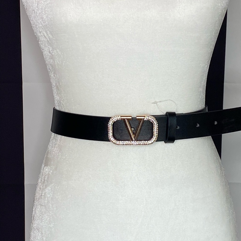V Buckle Belt